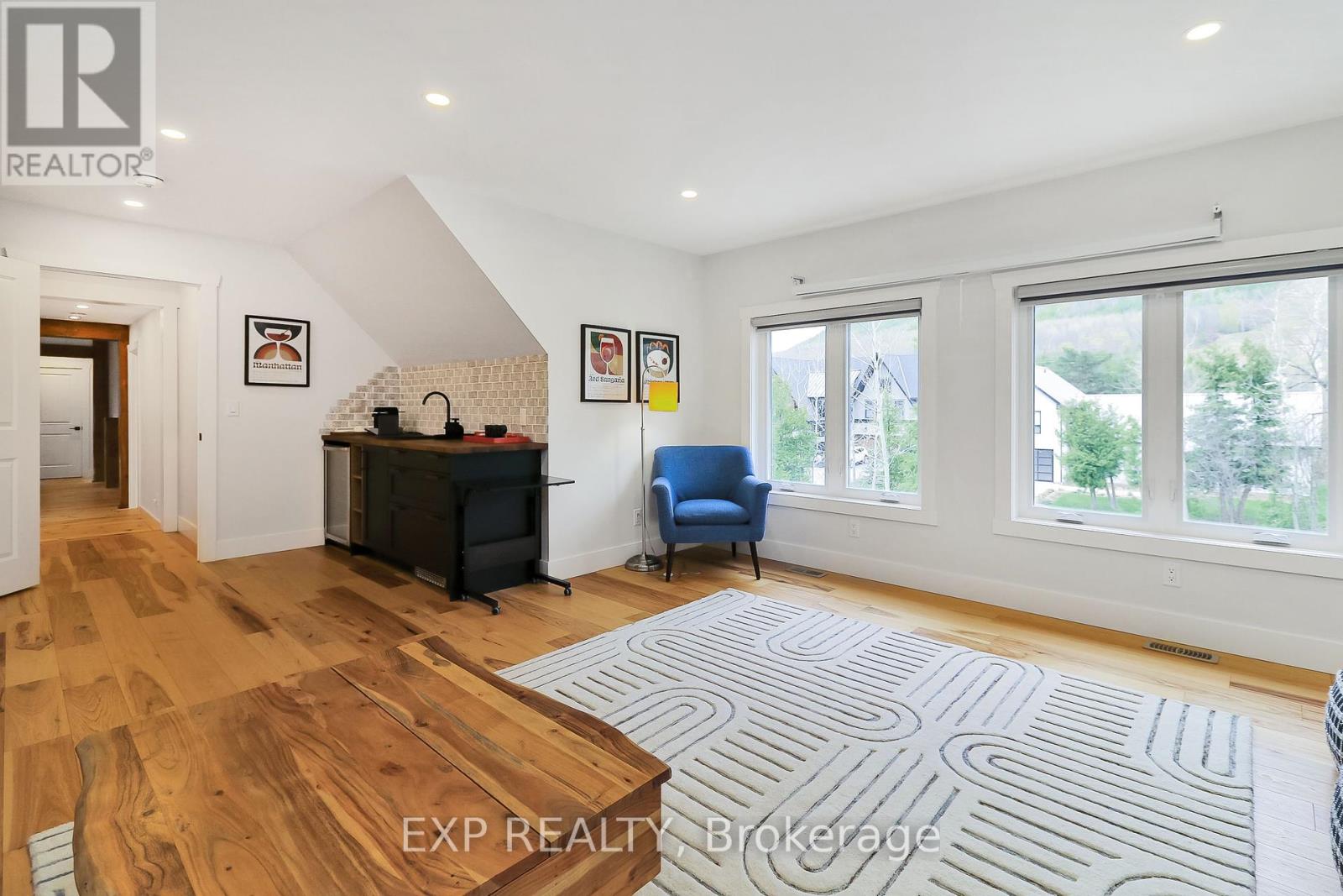 155 Delphi Lane, Blue Mountains, Ontario  N0H 2P0 - Photo 28 - X12126522
