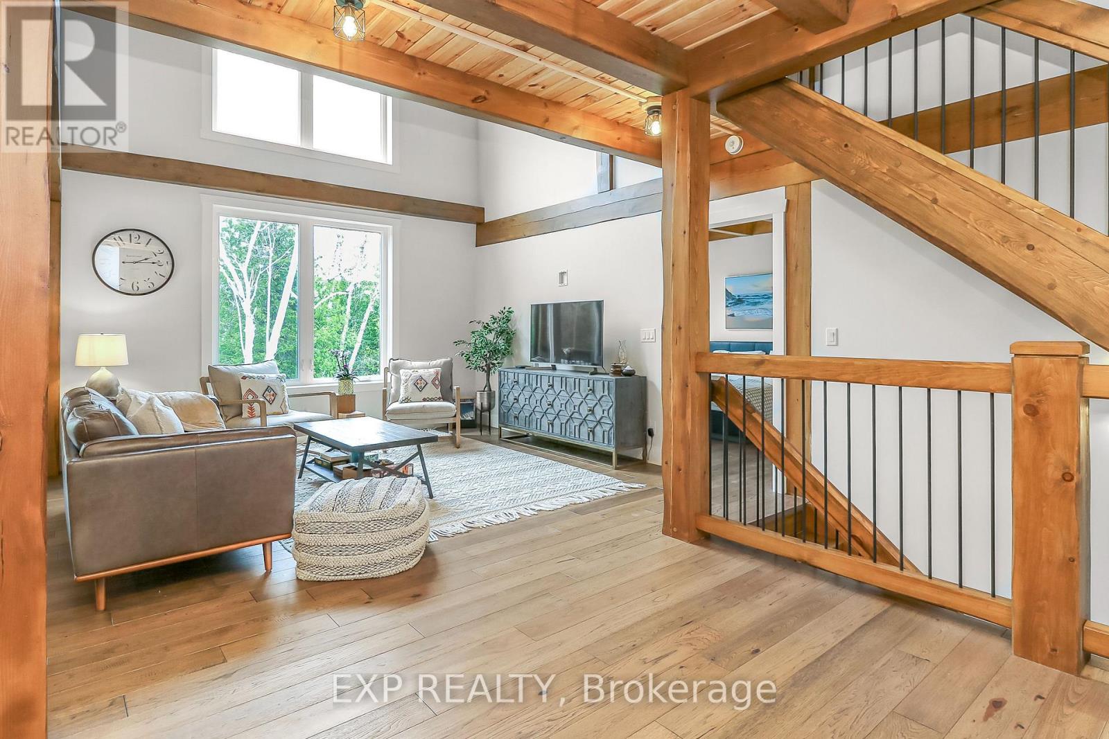 155 Delphi Lane, Blue Mountains, Ontario  N0H 2P0 - Photo 9 - X12126522