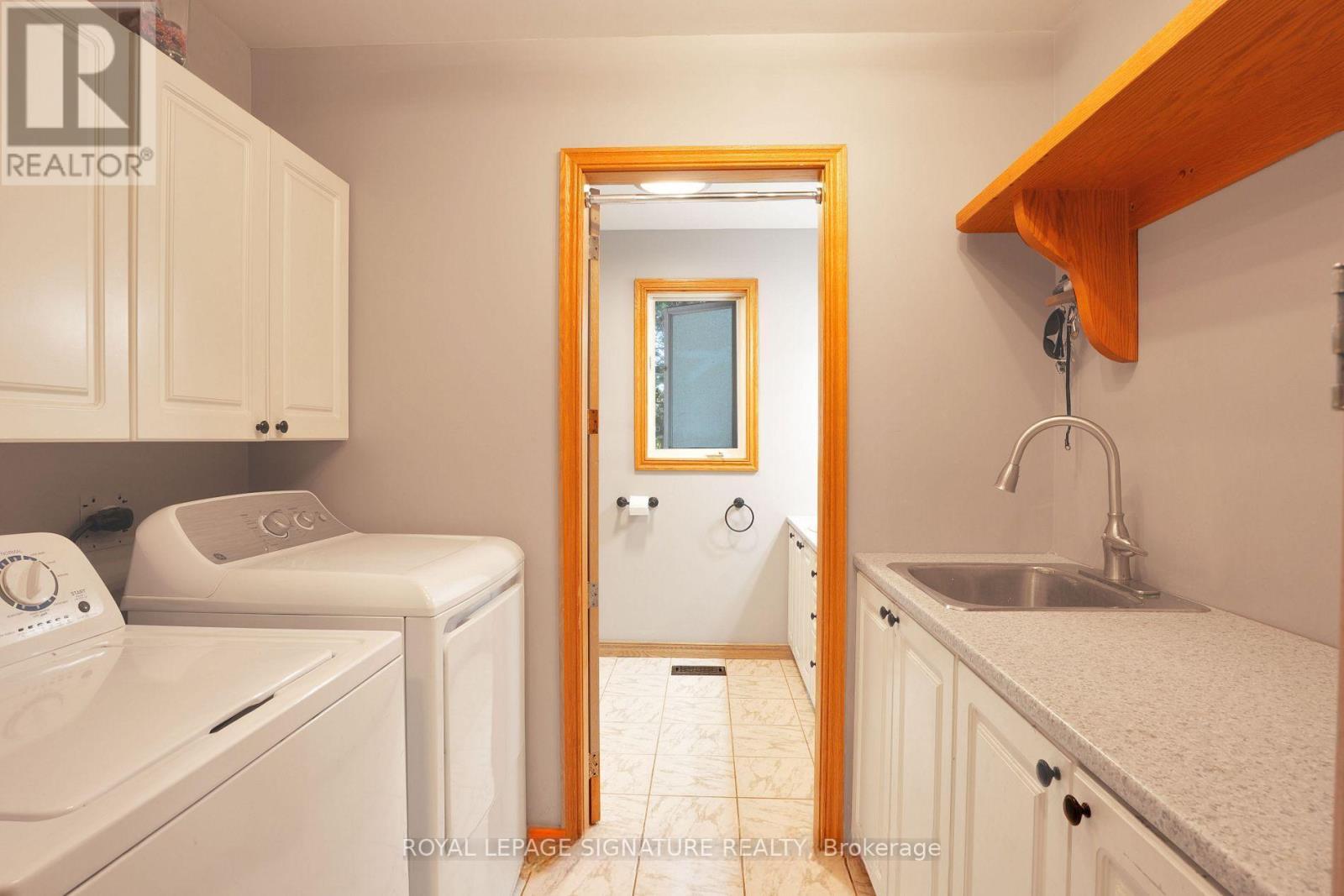 40249 Combermere Road, Madawaska Valley, Ontario  K0J 1B0 - Photo 12 - X12126573