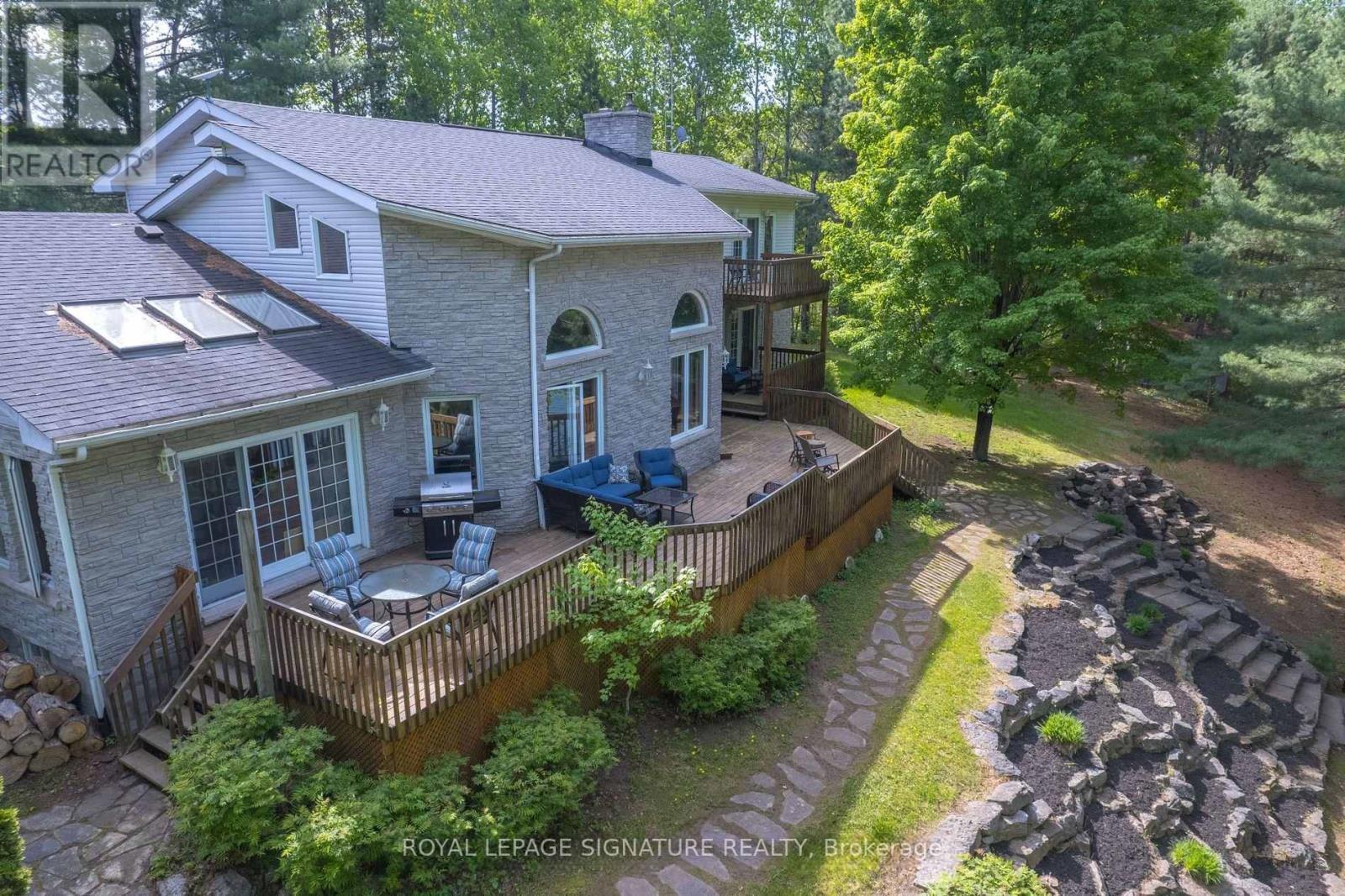 40249 Combermere Road, Madawaska Valley, Ontario  K0J 1B0 - Photo 27 - X12126573