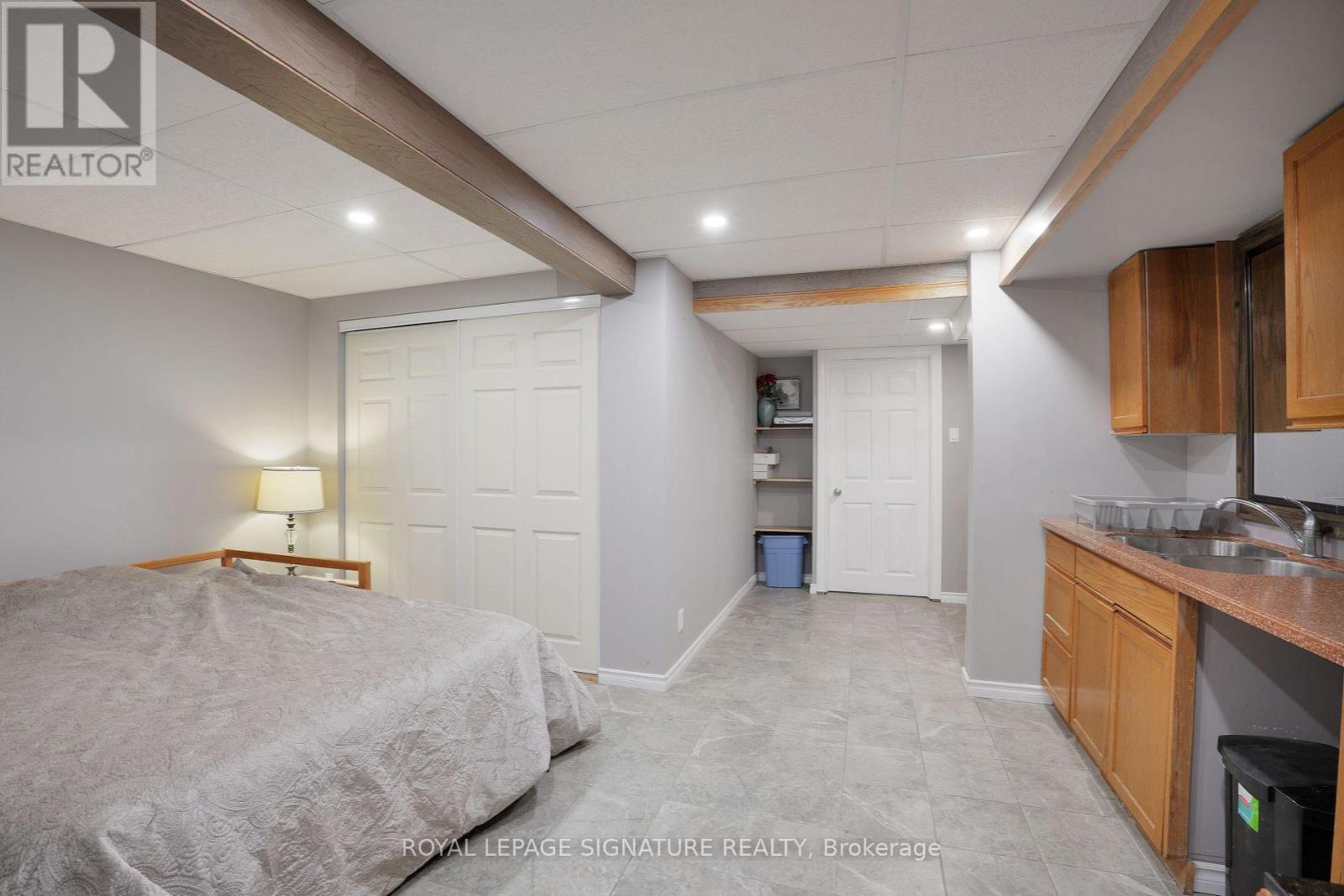 40249 Combermere Road, Madawaska Valley, Ontario  K0J 1B0 - Photo 9 - X12126573