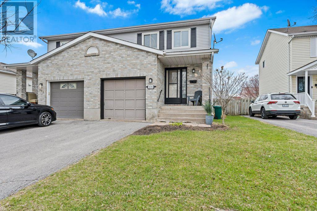 Property at 979 WARBURTON CRESCENT image 3