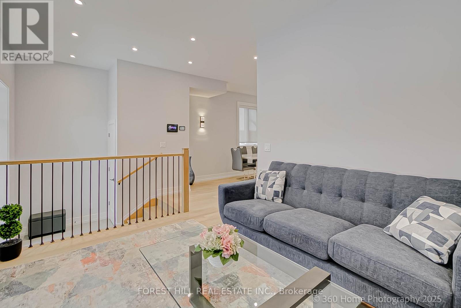 Property at 896 COXWELL AVENUE image 4