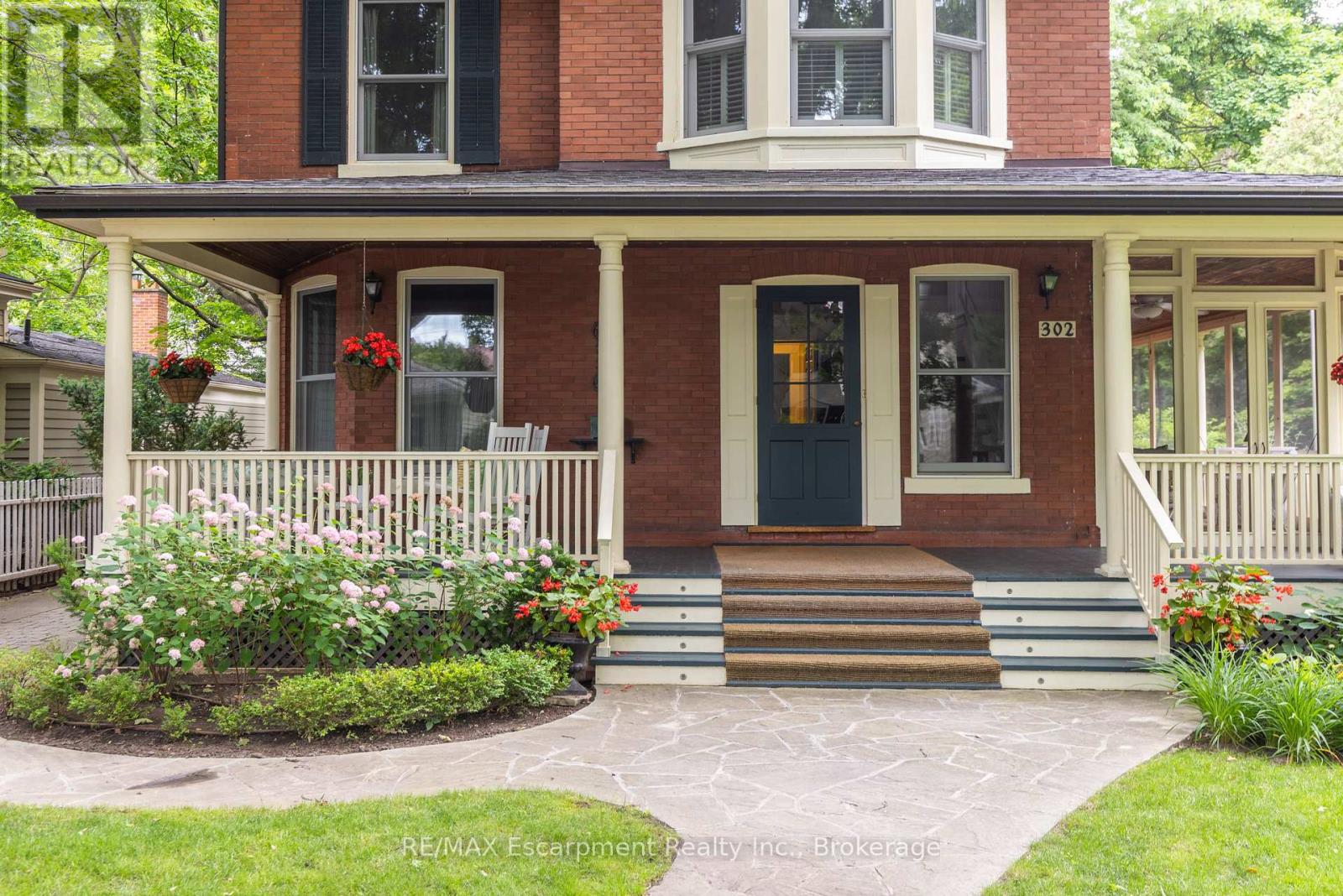 Property at 302 WILLIAM STREET image 3