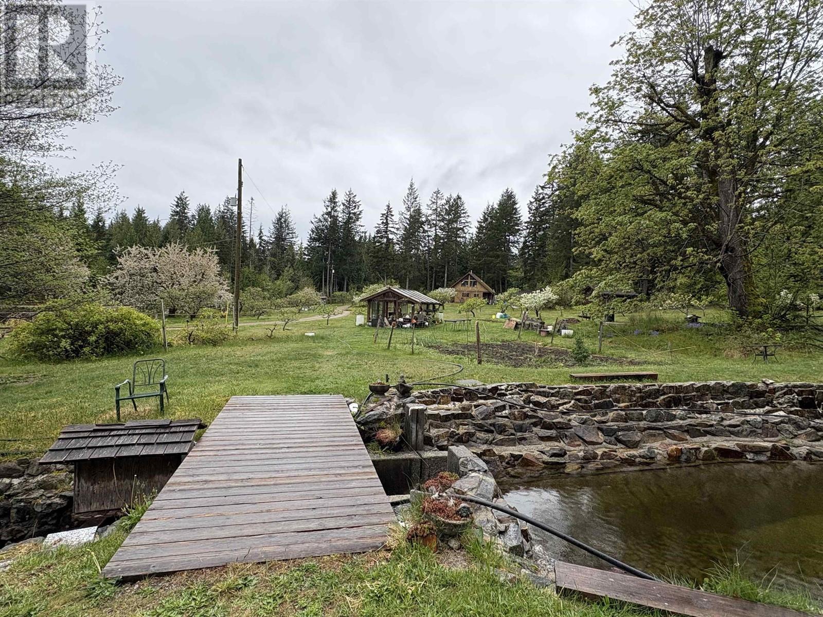 5768 Sutherland Road, Halfmoon Bay, British Columbia  V7Z 1G9 - Photo 5 - R2996119