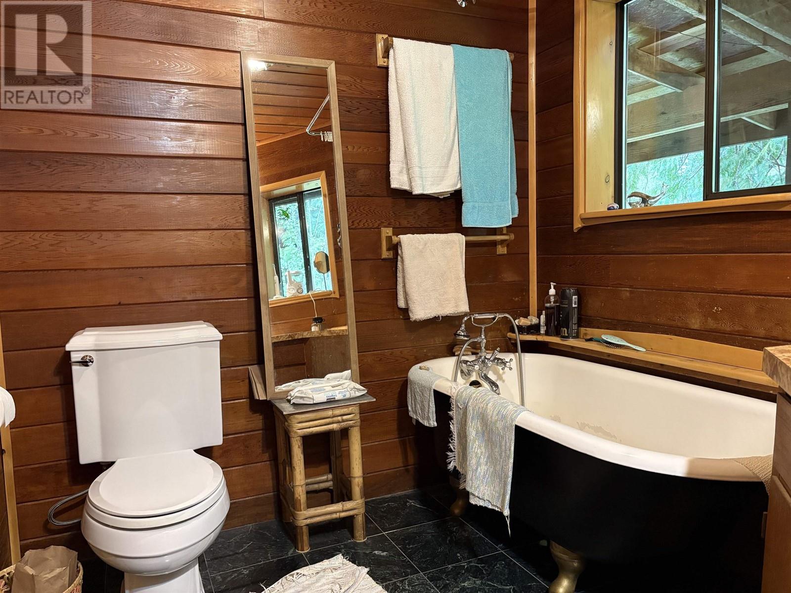 5768 Sutherland Road, Halfmoon Bay, British Columbia  V7Z 1G9 - Photo 22 - R2996119