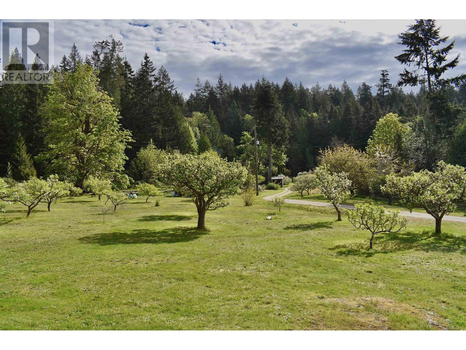 5768 Sutherland Road, Halfmoon Bay, British Columbia  V7Z 1G9 - Photo 30 - R2996119