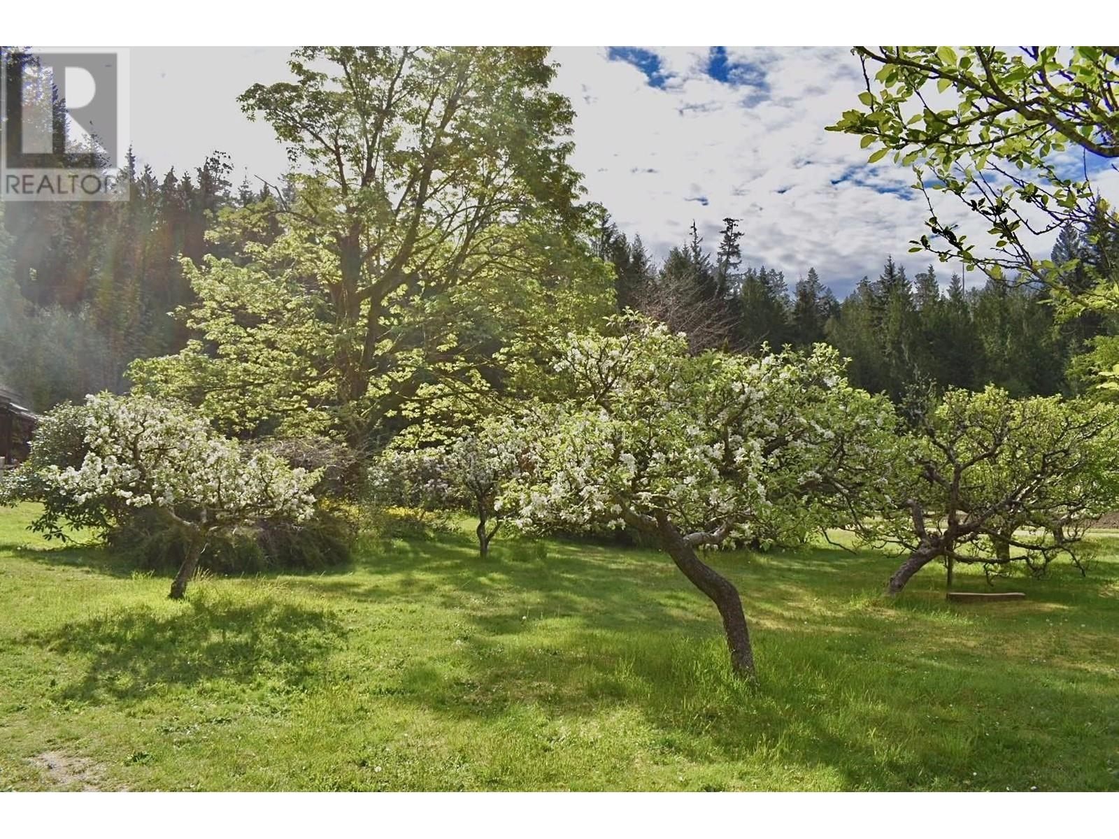 5768 Sutherland Road, Halfmoon Bay, British Columbia  V7Z 1G9 - Photo 37 - R2996119