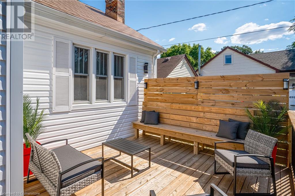 Property at 540 NIAGARA Street image 4