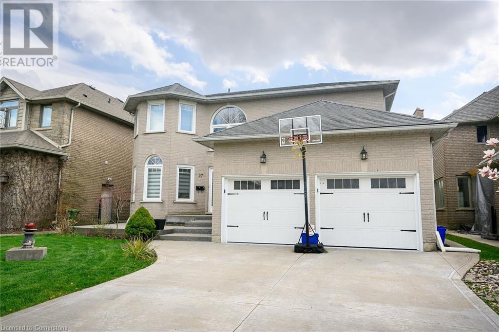 Property at 27 PROMENADE Drive image 1