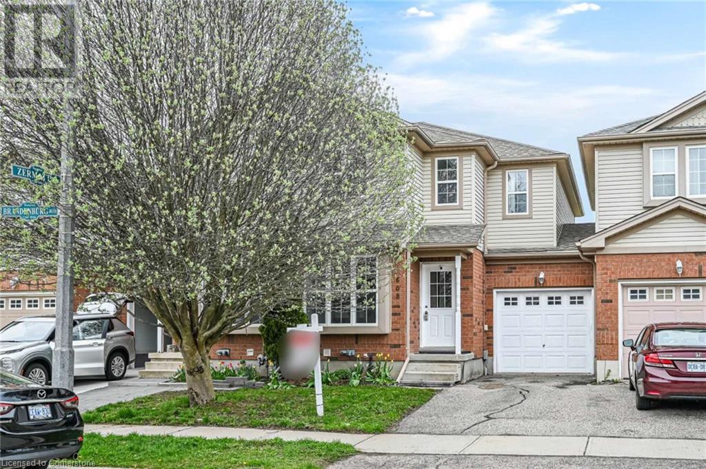 608 Brandenburg Boulevard, Waterloo, Ontario  N2T 2V3 - Photo 2 - 40725090