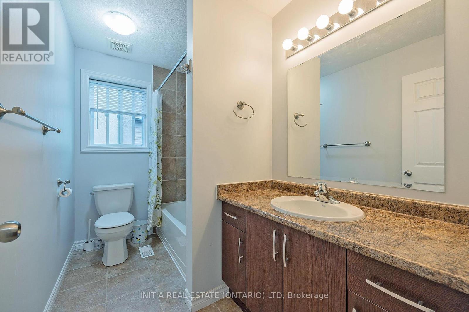 2711 Foxbend Link, London North, Ontario  N6G 5B4 - Photo 18 - X12126691