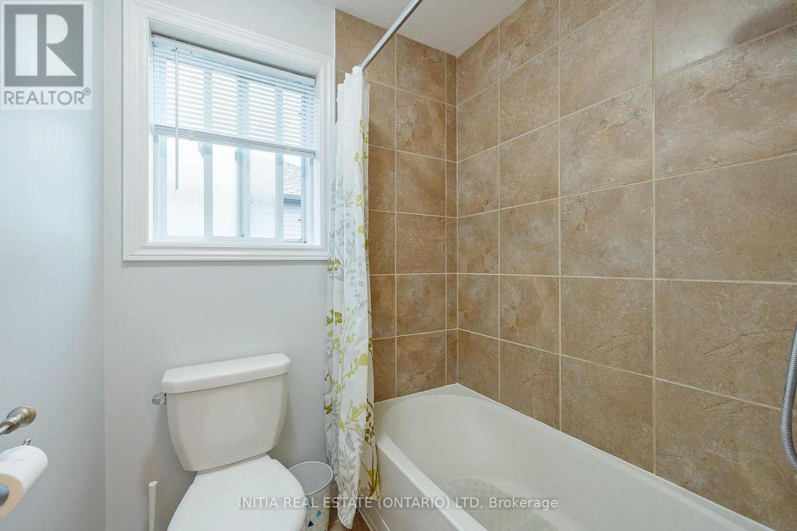 2711 Foxbend Link, London North, Ontario  N6G 5B4 - Photo 19 - X12126691