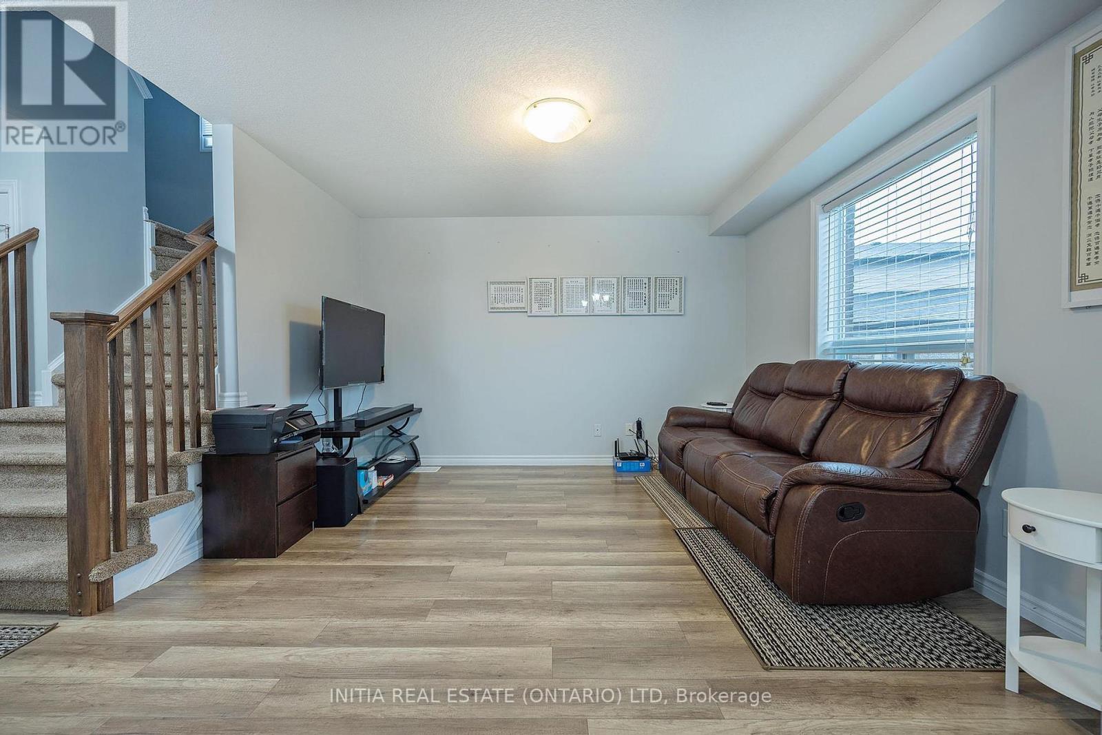 2711 Foxbend Link, London North, Ontario  N6G 5B4 - Photo 8 - X12126691
