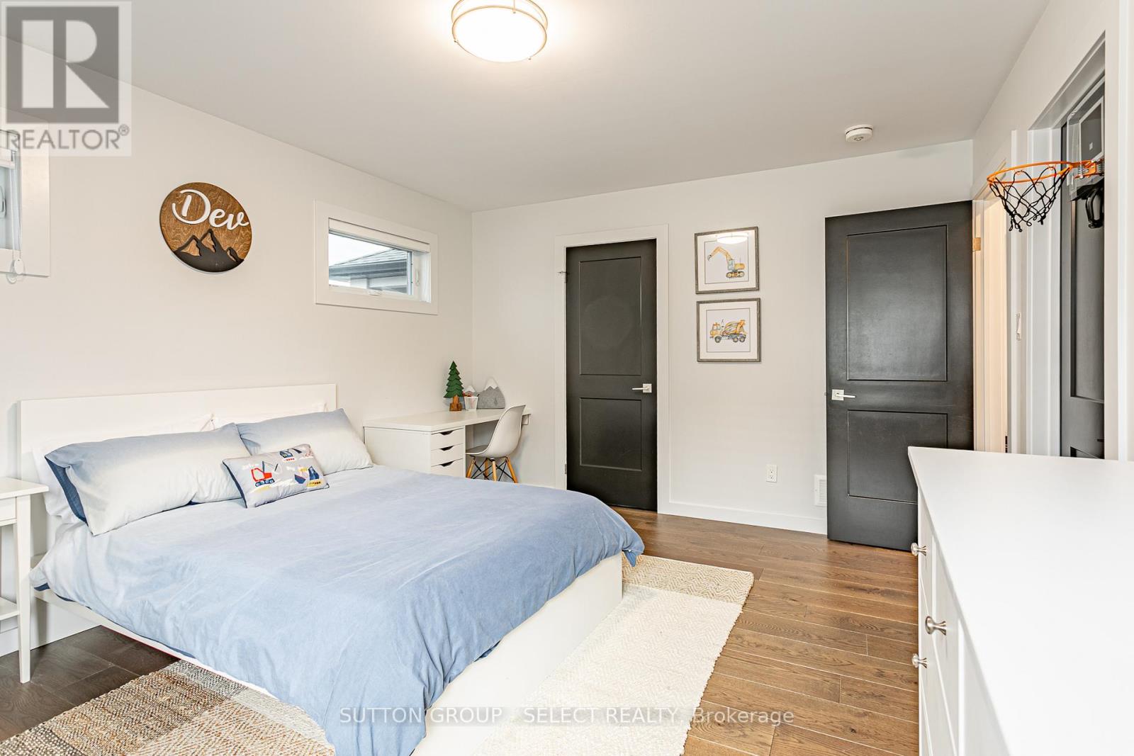 2450 Brayford Crescent, London South, Ontario  N6K 0H7 - Photo 24 - X12126710