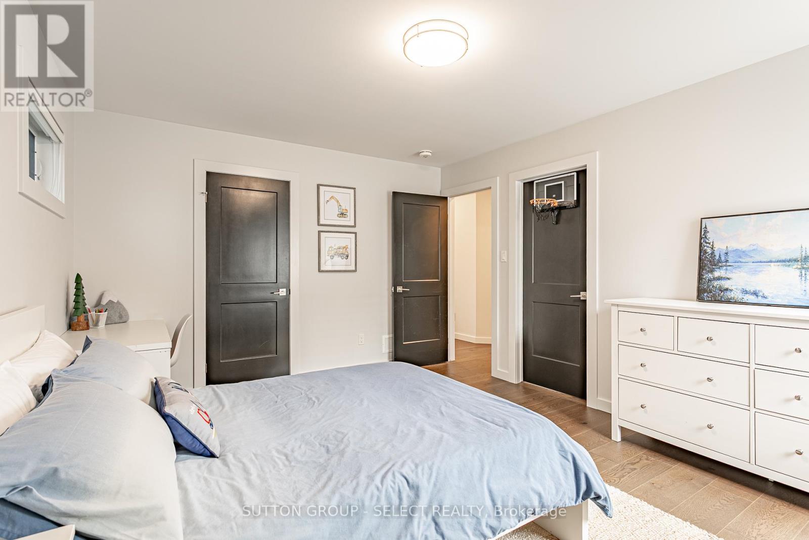 2450 Brayford Crescent, London South, Ontario  N6K 0H7 - Photo 25 - X12126710