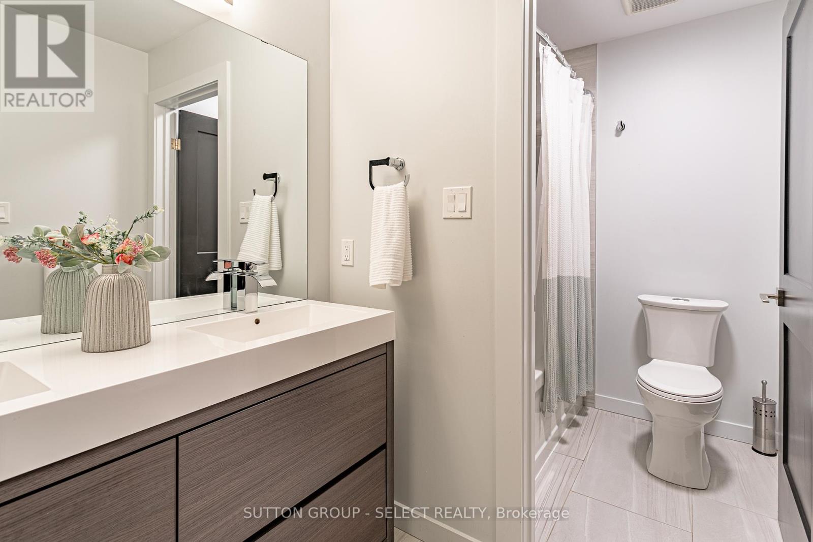 2450 Brayford Crescent, London South, Ontario  N6K 0H7 - Photo 27 - X12126710
