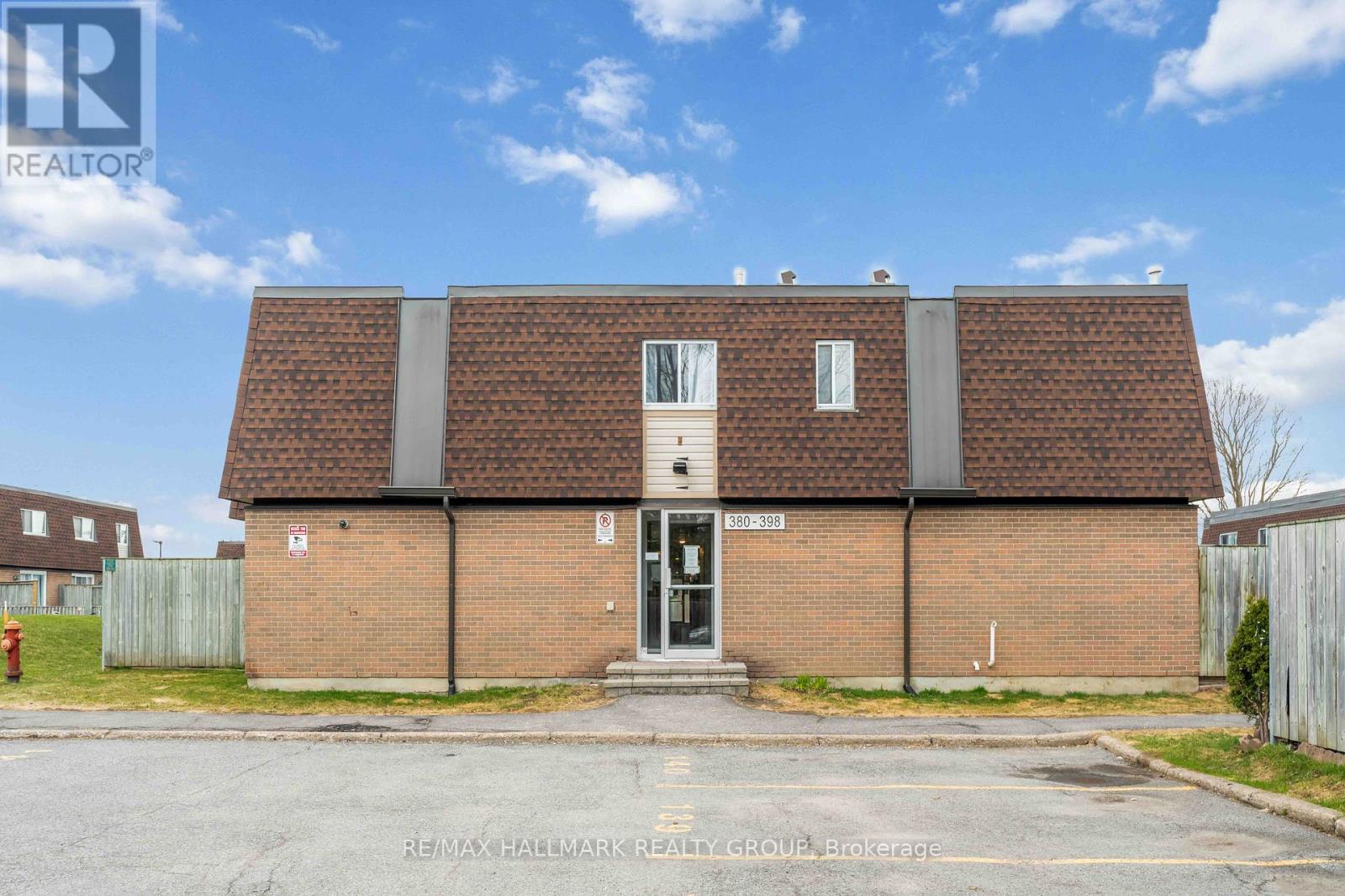 69 - 388 GARDEN GLEN PRIVATE, ottawa, Ontario