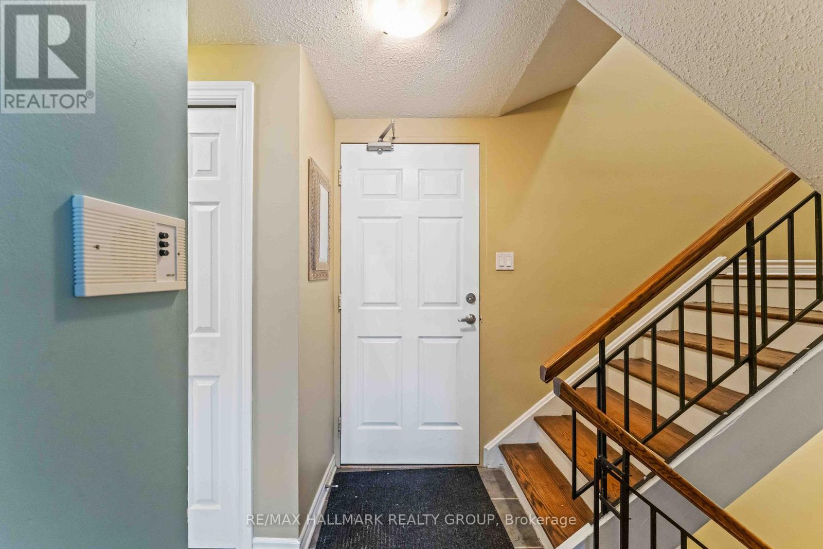 Property at 69 - 388 GARDEN GLEN PRIVATE image 4