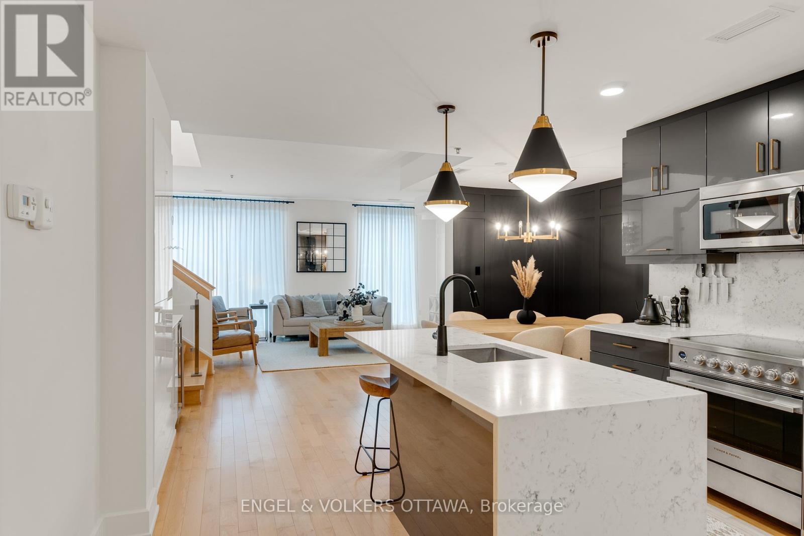 Property at 218 - 197 LISGAR STREET image 4