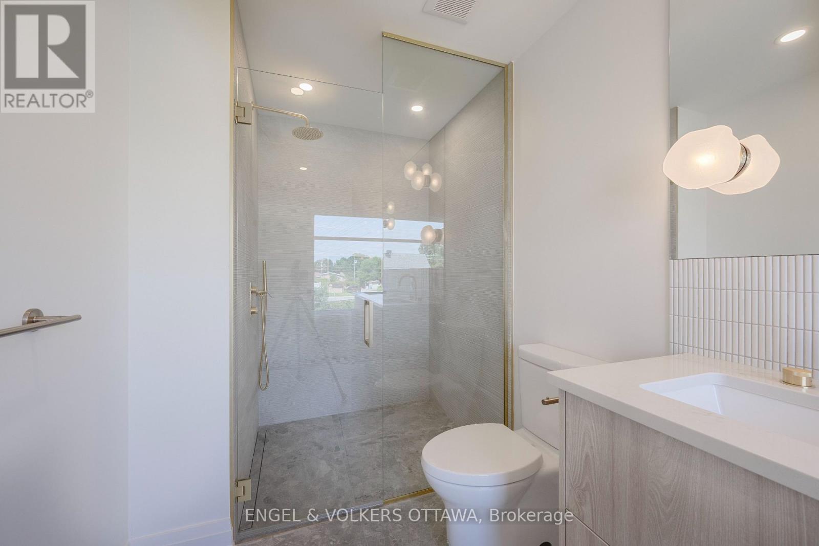 A - 75 Granton Avenue, Ottawa, Ontario  K2G 1W9 - Photo 22 - X12126684