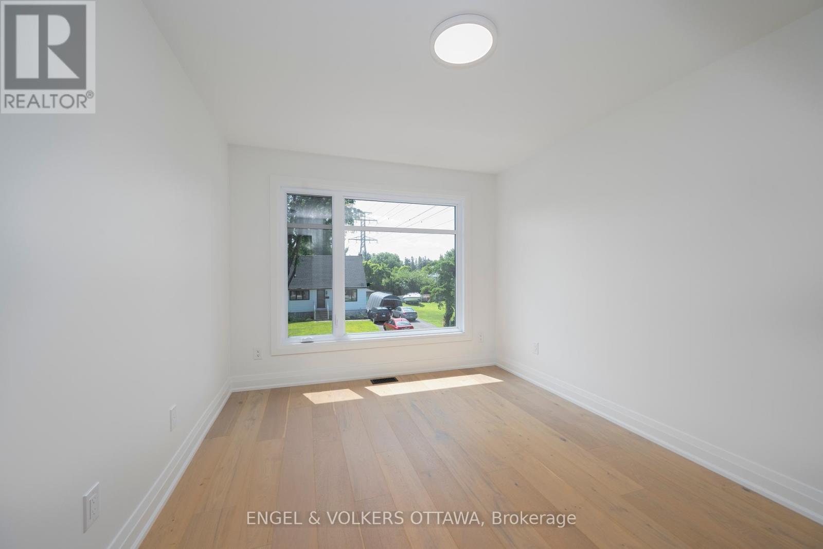 A - 75 Granton Avenue, Ottawa, Ontario  K2G 1W9 - Photo 26 - X12126684
