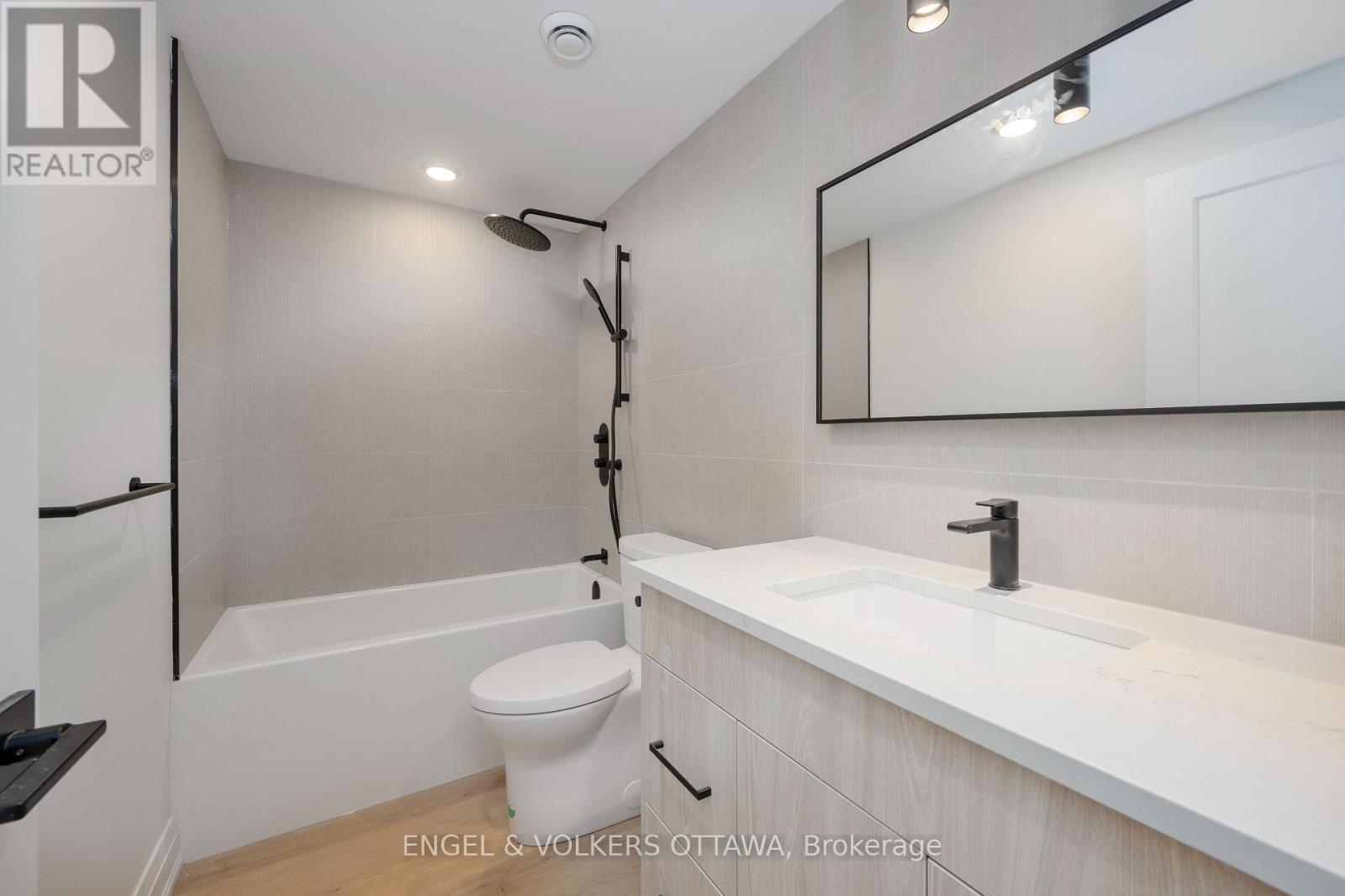 A - 75 Granton Avenue, Ottawa, Ontario  K2G 1W9 - Photo 39 - X12126684