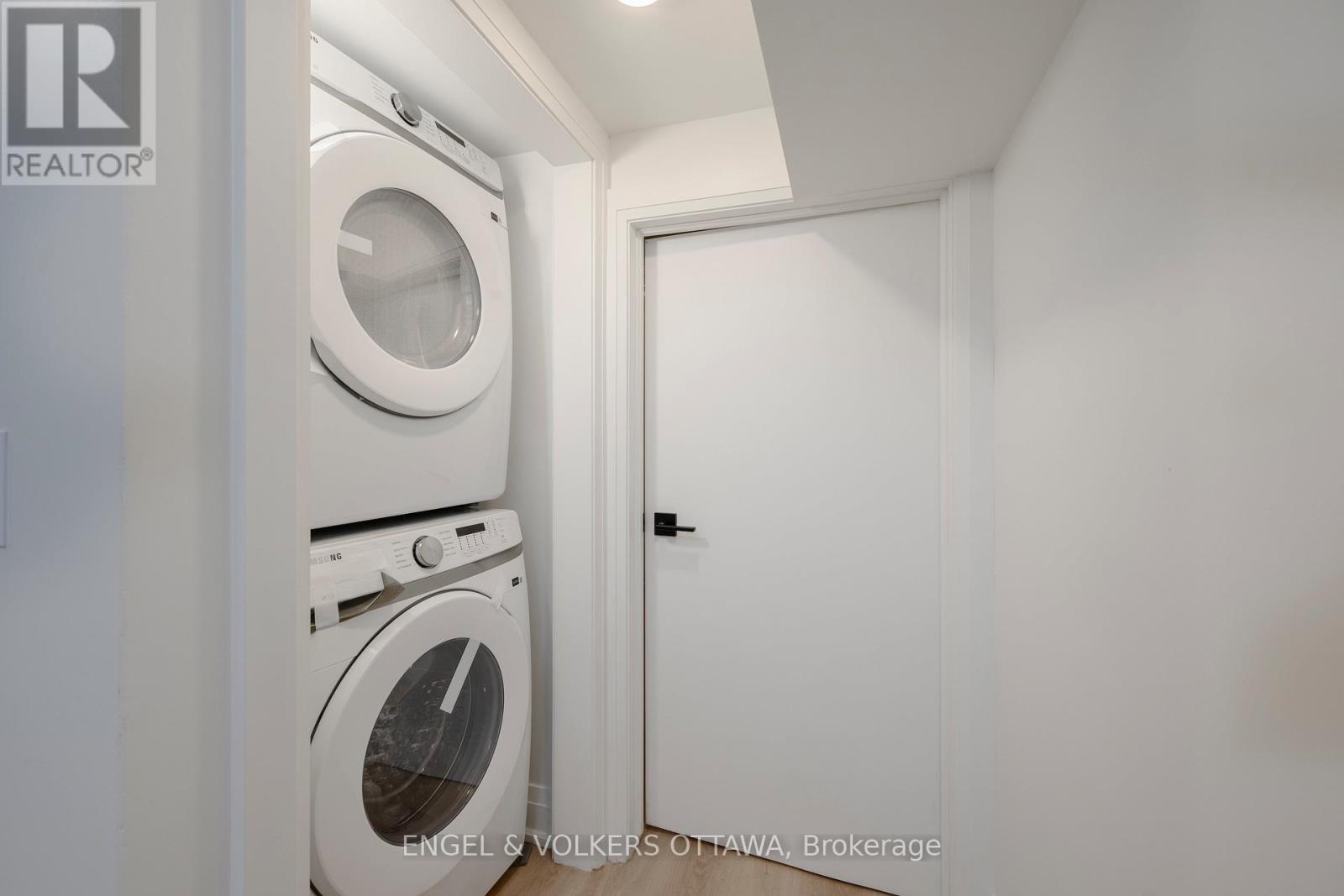 A - 75 Granton Avenue, Ottawa, Ontario  K2G 1W9 - Photo 41 - X12126684