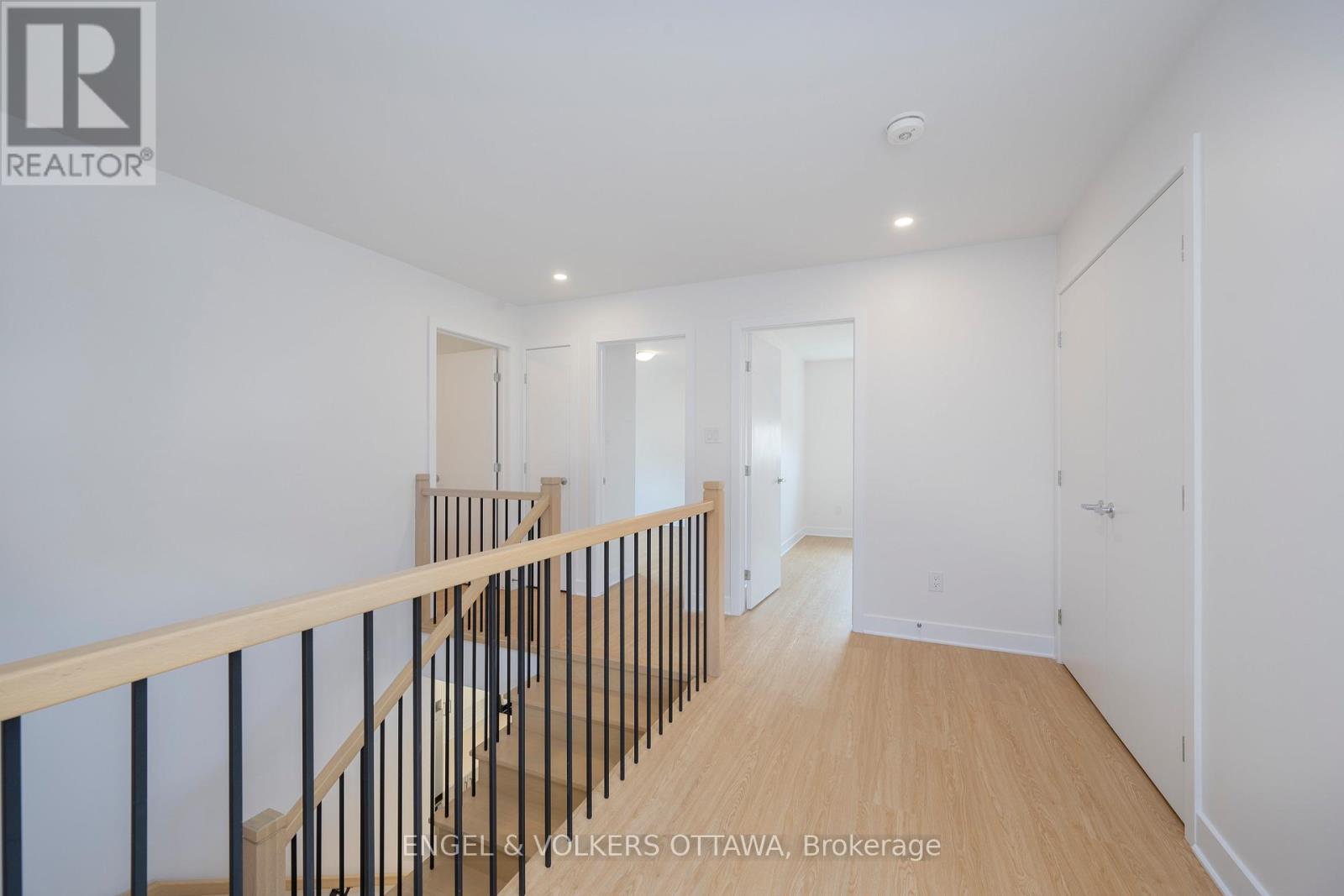 5 Winlock Crescent, Ottawa, Ontario  K2G 3X5 - Photo 24 - X12126687