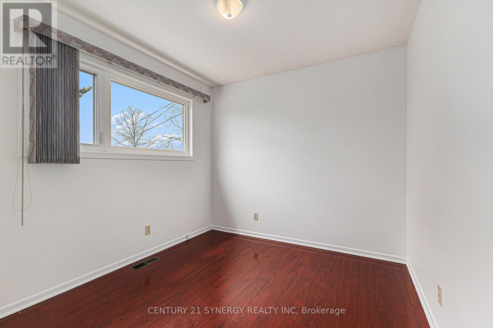 1392 Aurele Street, Ottawa, Ontario  K1B 3L3 - Photo 14 - X12126702