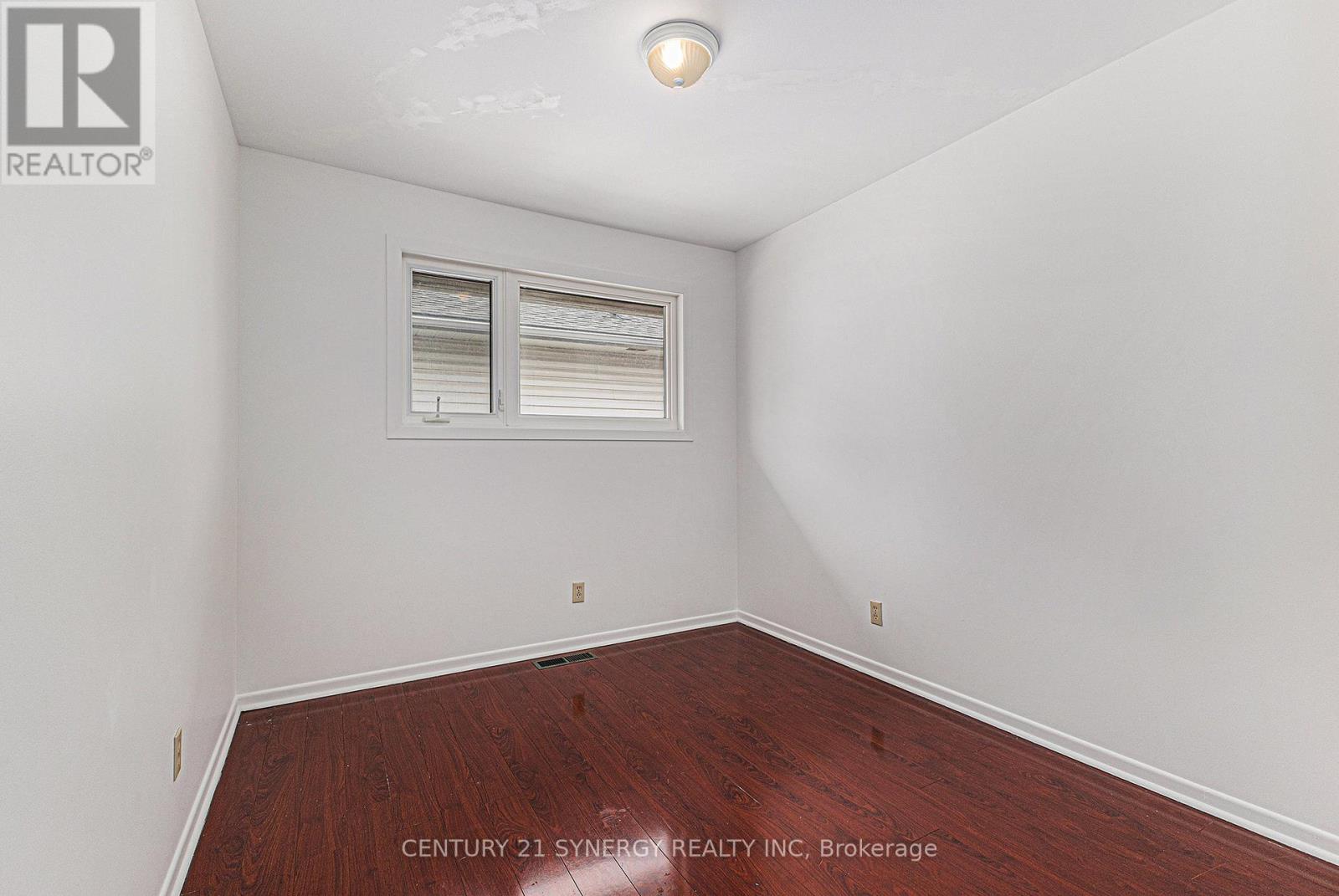 1392 Aurele Street, Ottawa, Ontario  K1B 3L3 - Photo 15 - X12126702