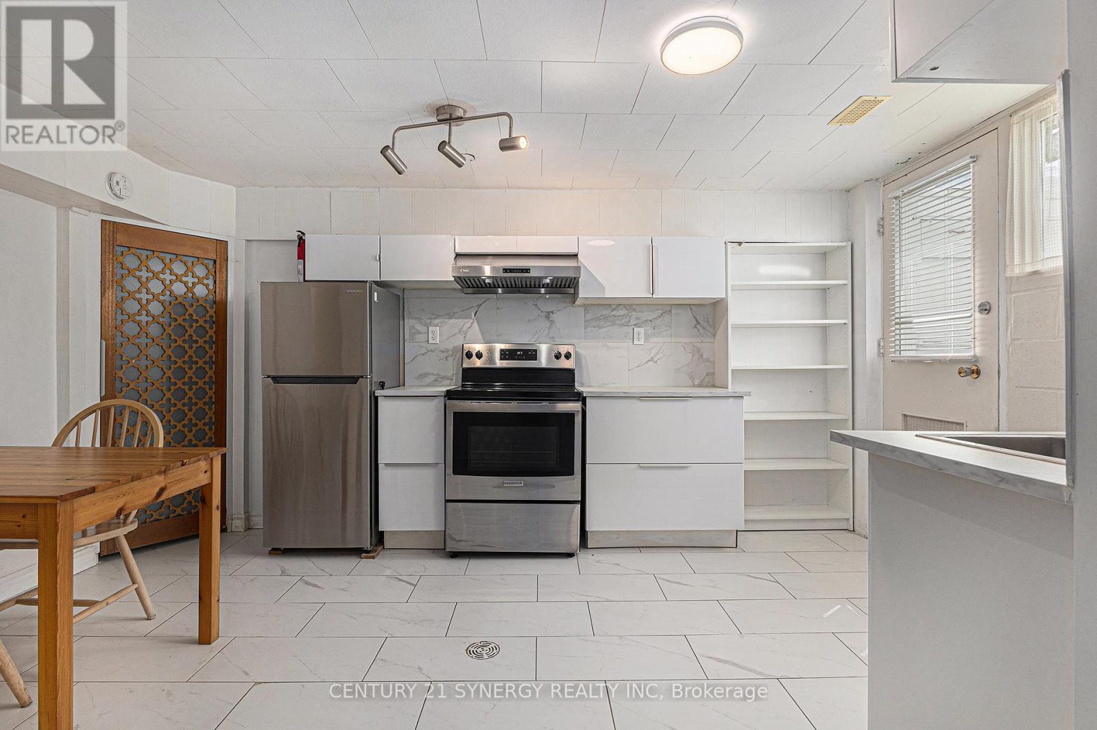 1392 Aurele Street, Ottawa, Ontario  K1B 3L3 - Photo 19 - X12126702