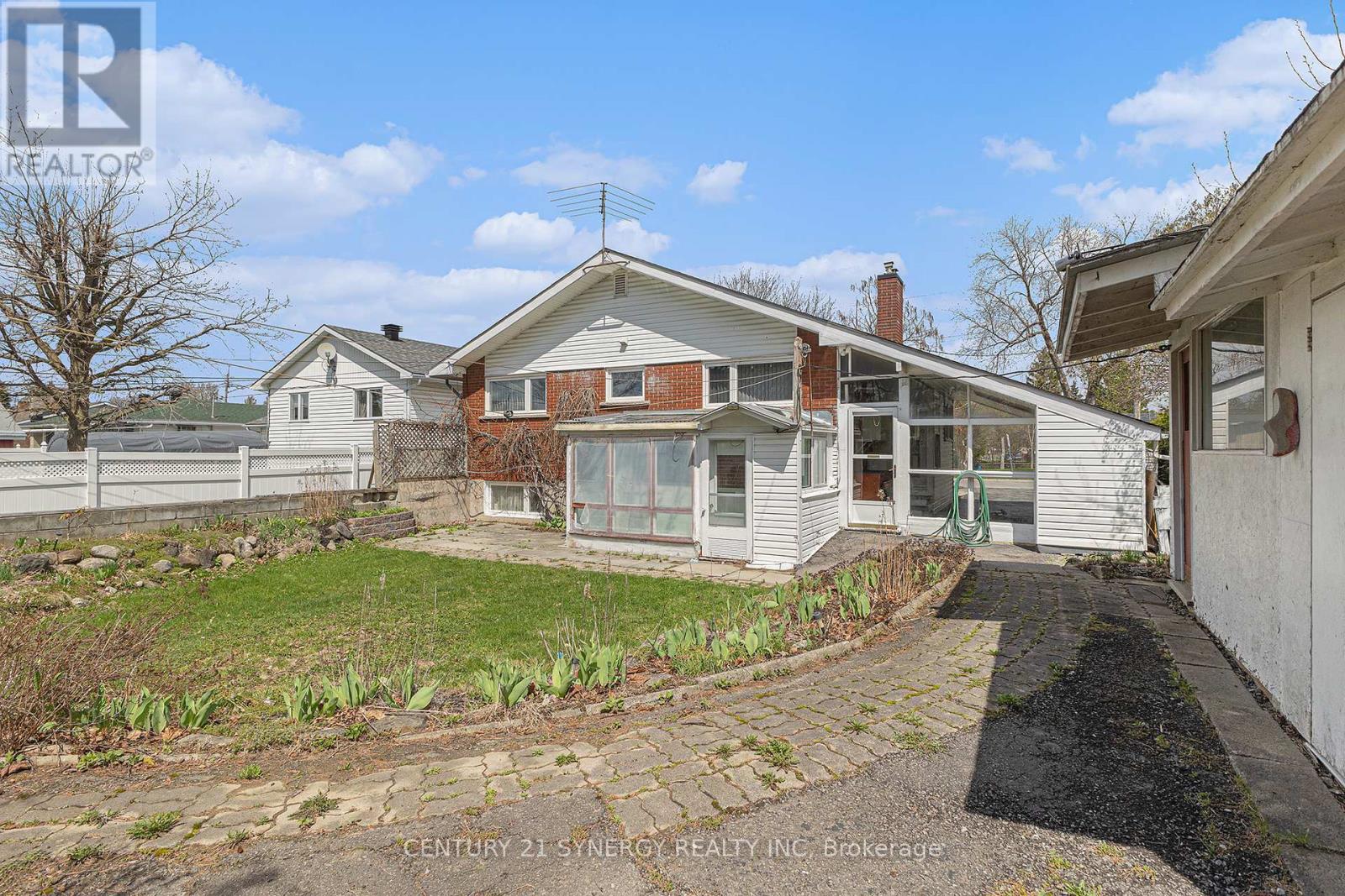 1392 Aurele Street, Ottawa, Ontario  K1B 3L3 - Photo 30 - X12126702