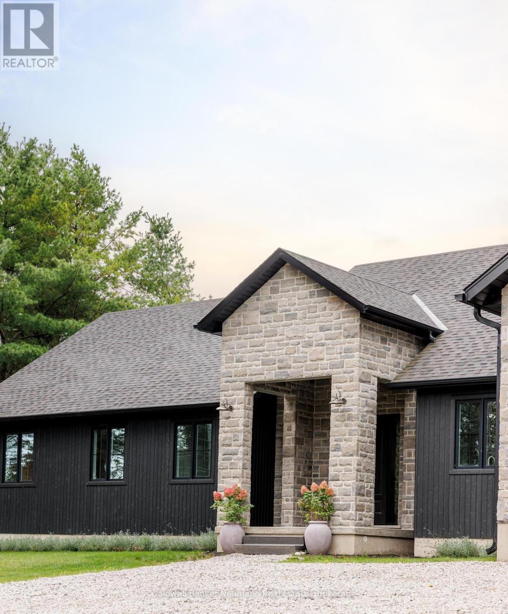 4640 Nassagaweya-Puslinch Townline Road, Puslinch, Ontario  L0P 1J0 - Photo 3 - X12126589