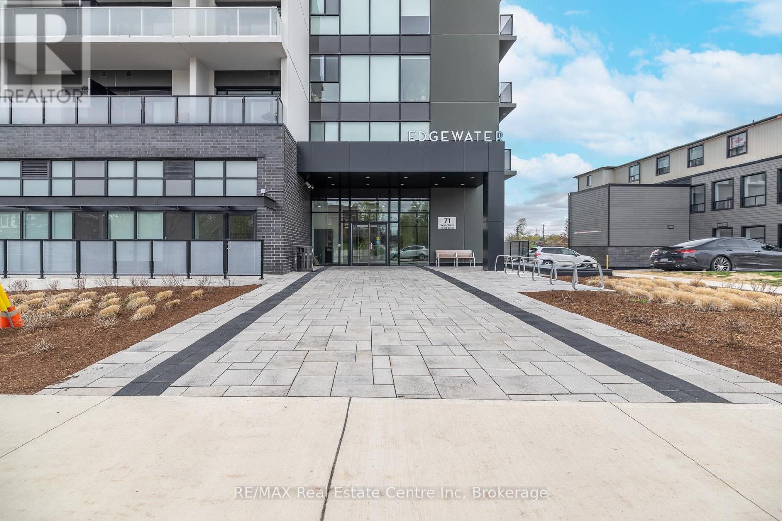 Property at 307 - 71 WYNDHAM STREET S image 2
