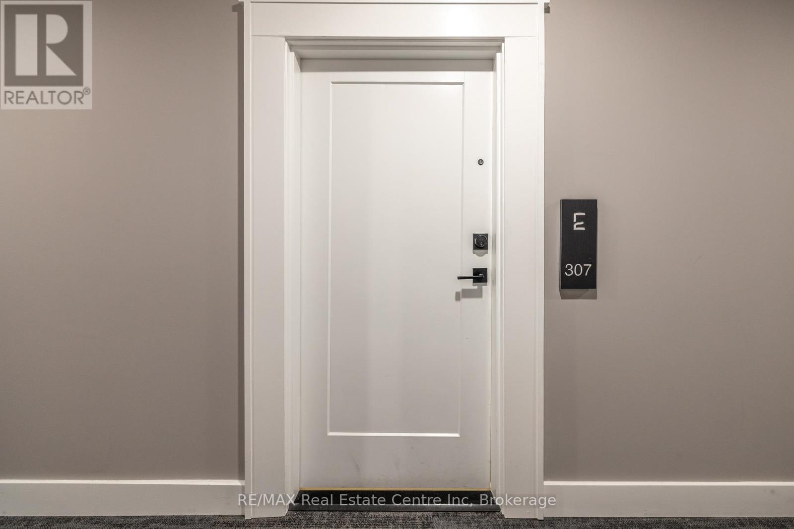 Property at 307 - 71 WYNDHAM STREET S image 5