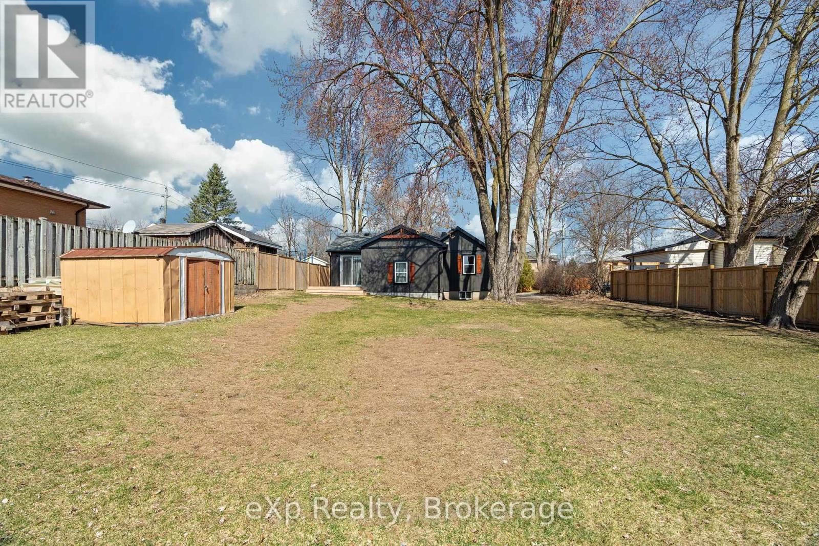 236 Sydenham Street, Strathroy-Caradoc, Ontario  N7G 1V3 - Photo 36 - X12126755