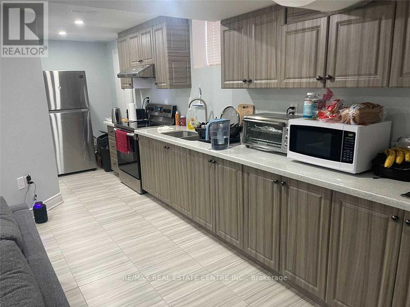 Bsmt - 7318 Saint Barbara Boulevard, Mississauga, Ontario  L5M 0C1 - Photo 4 - W12120712