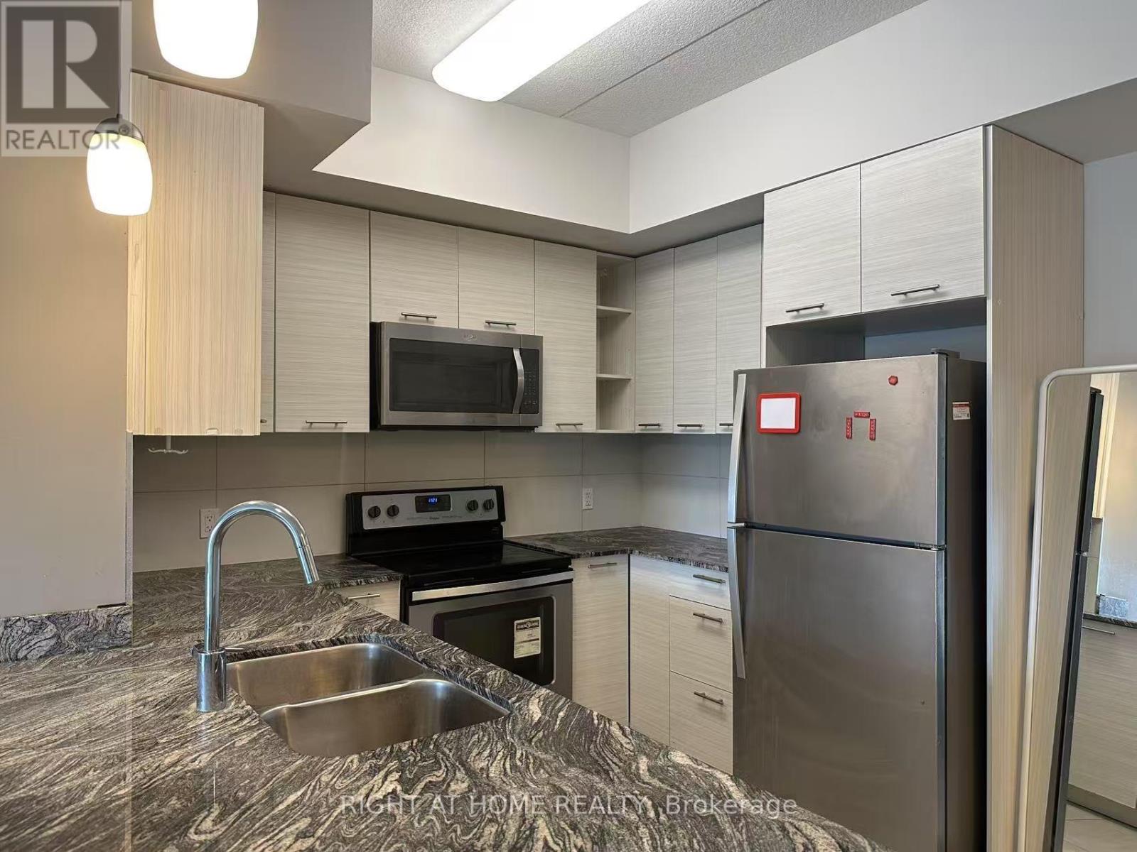 604 - 251 Hemlock Street, Waterloo, Ontario  N2L 3R4 - Photo 11 - X12092830