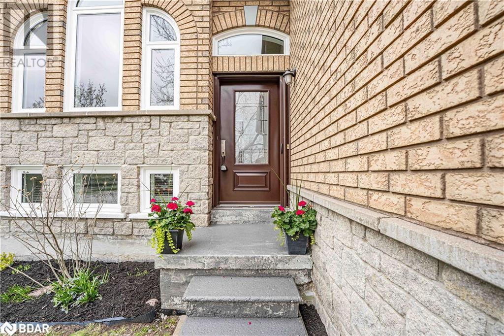 36 Leslie Avenue, Barrie, Ontario  L4N 9N9 - Photo 3 - 40716732