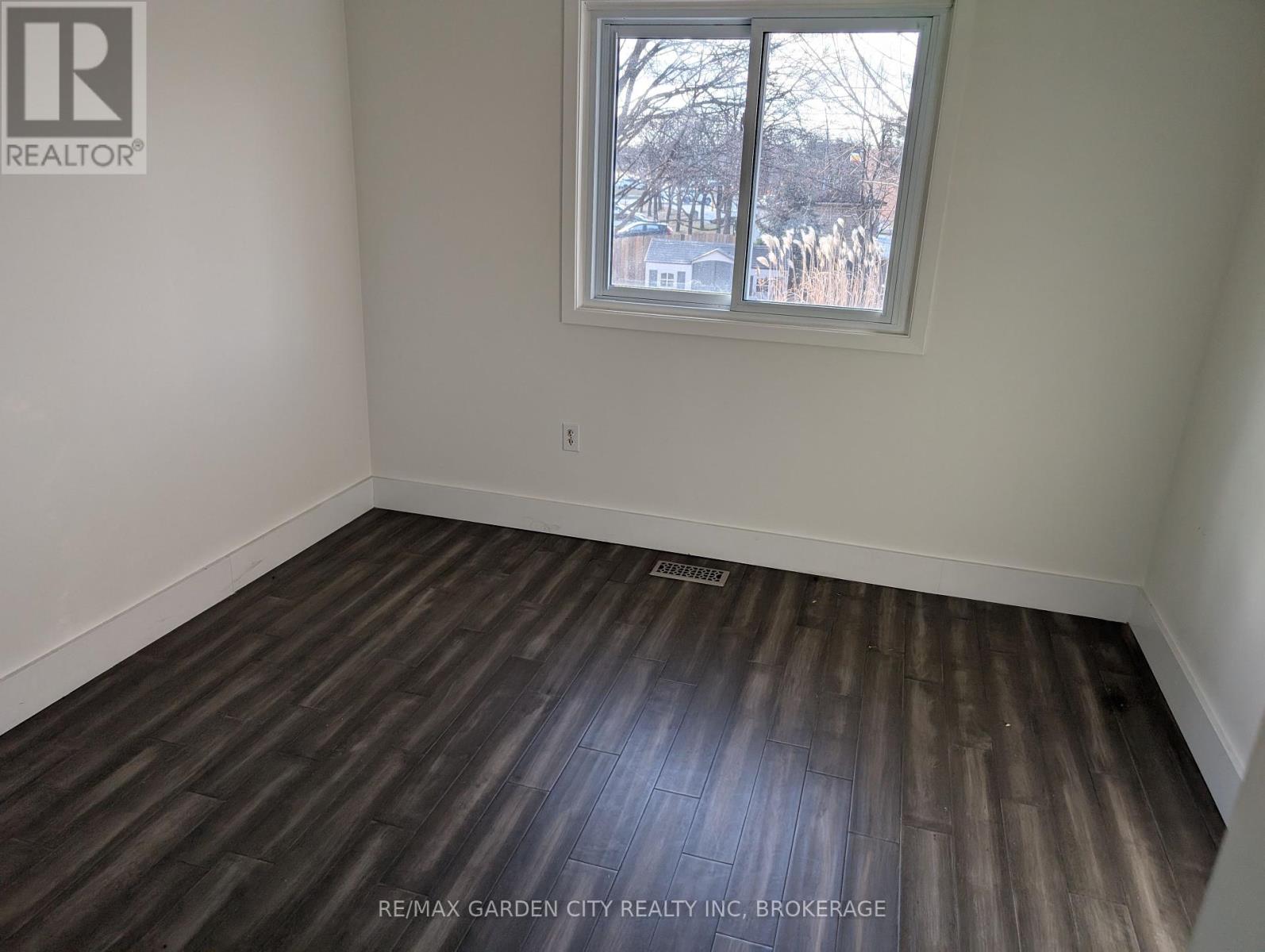 19 Cecelia Court, St. Catharines, Ontario  L2M 7R7 - Photo 13 - X12126626