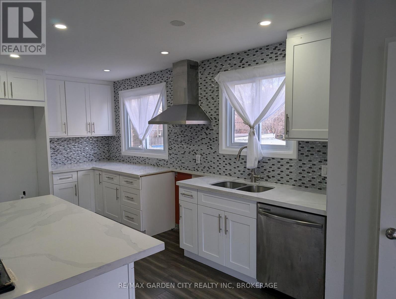 19 Cecelia Court, St. Catharines, Ontario  L2M 7R7 - Photo 6 - X12126626