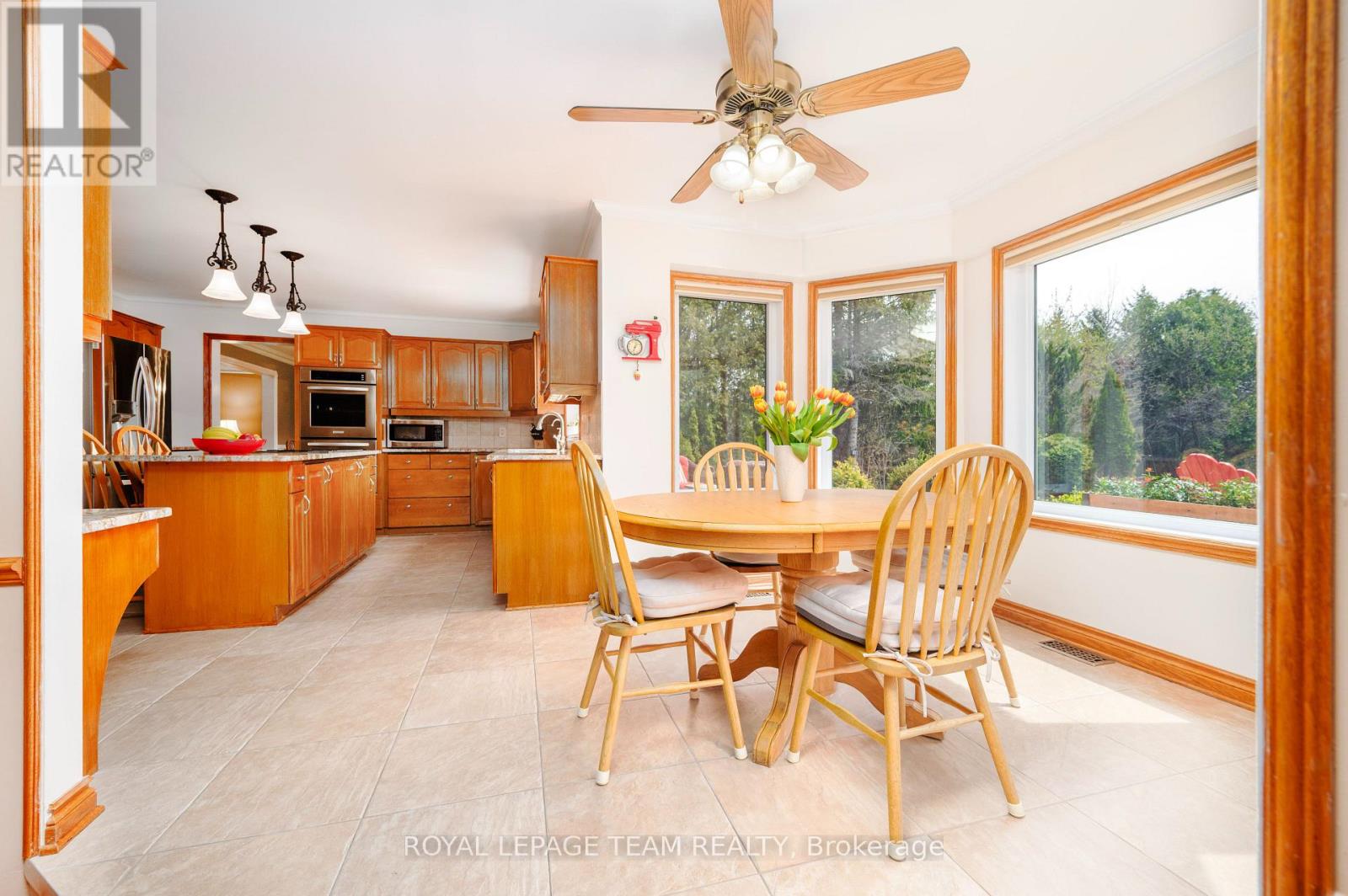 5530 Pettapiece Crescent, Ottawa, Ontario  K4M 1C5 - Photo 17 - X12094755