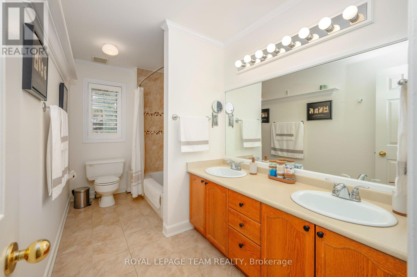 5530 Pettapiece Crescent, Ottawa, Ontario  K4M 1C5 - Photo 41 - X12094755