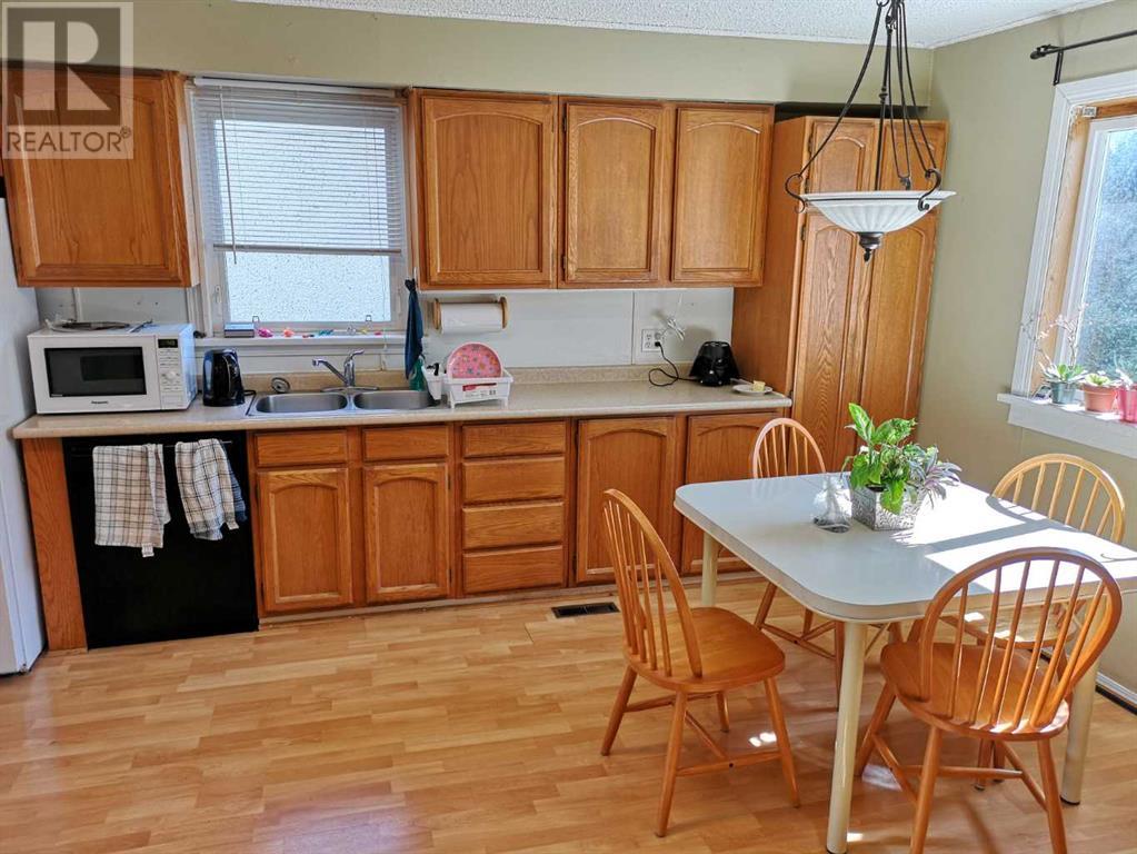 Property at 2123 Mackay Road NW image 3