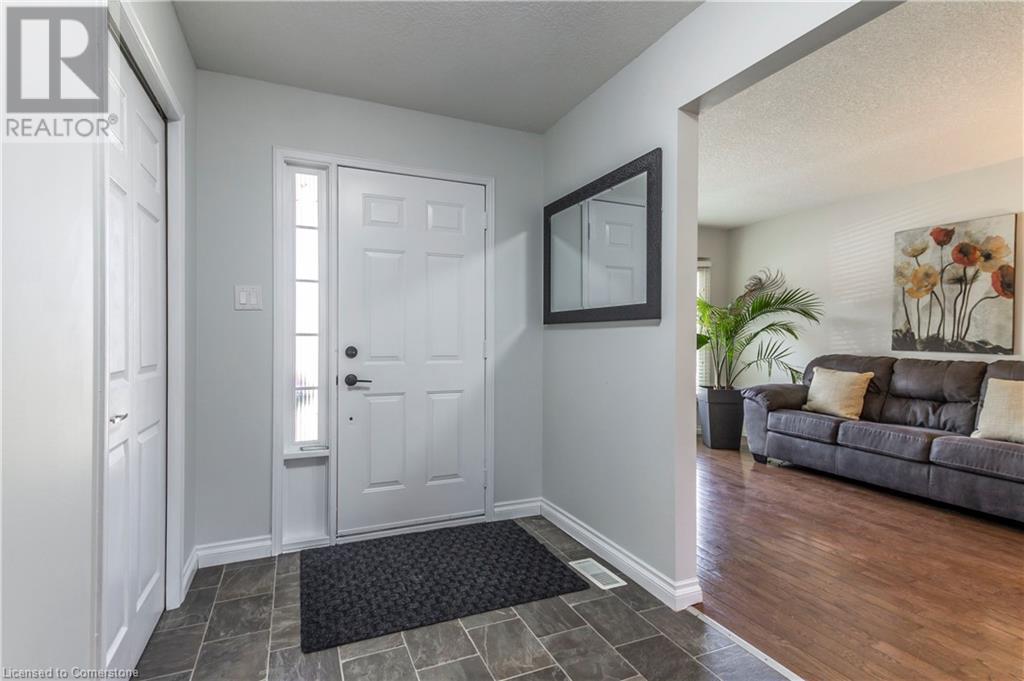 112 Wexford Crescent, Kitchener, Ontario  N2N 1Z7 - Photo 4 - 40721962