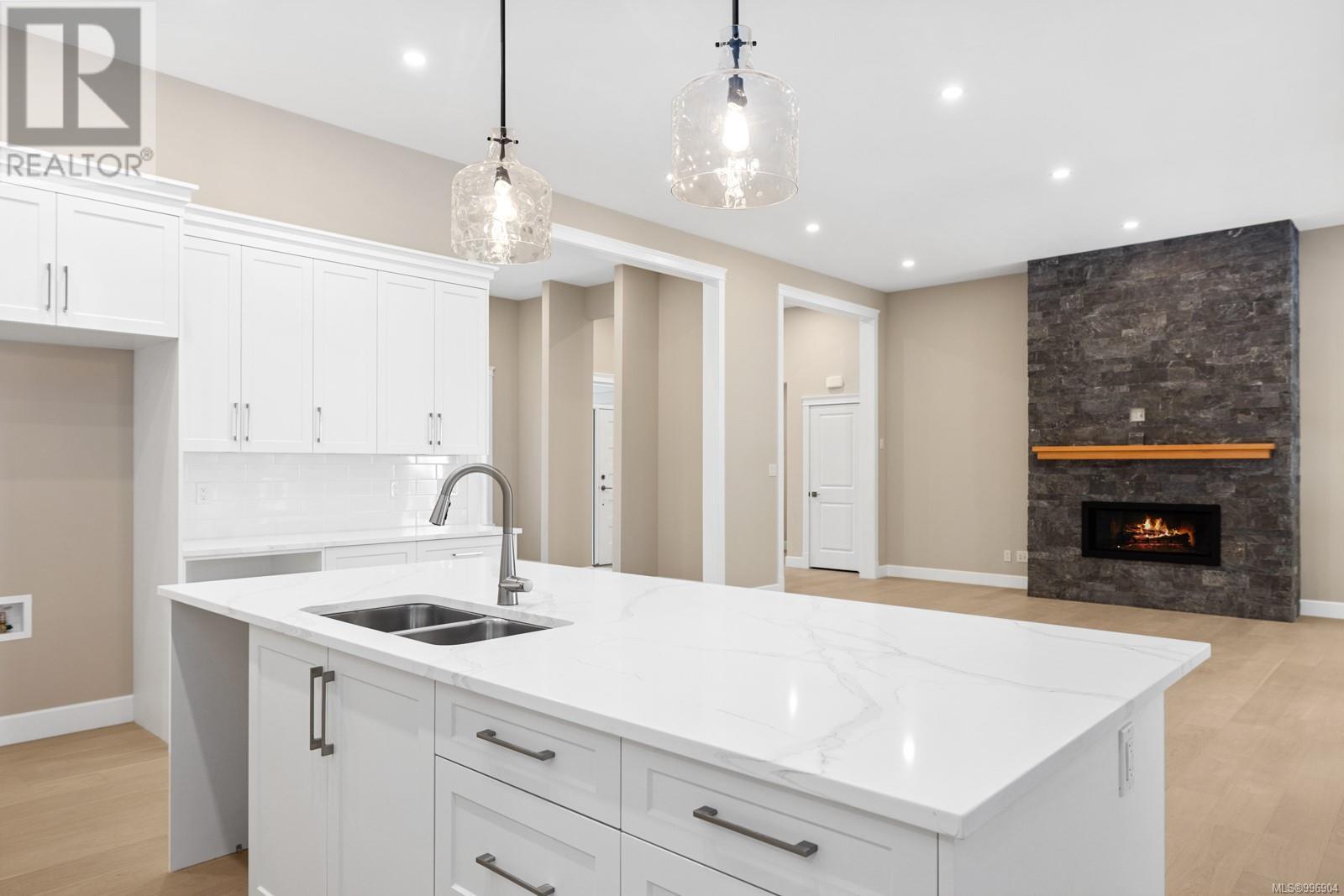 Property at 1054 Fern Ridge Dr image 3