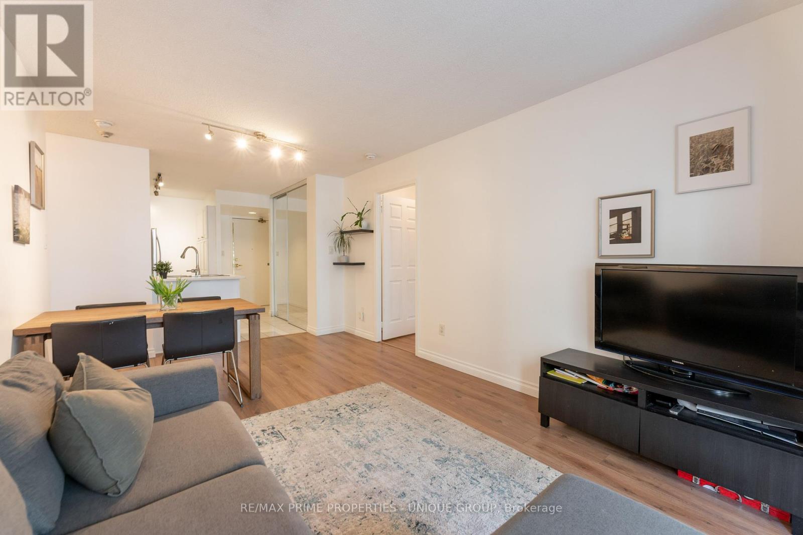 211 - 188 Redpath Avenue, Toronto, Ontario  M4P 3J2 - Photo 12 - C12126694