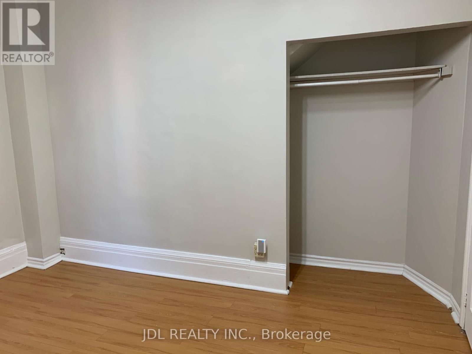 Main Floor - 593 Bathurst Street, Toronto, Ontario  M5S 2P8 - Photo 4 - C12126707
