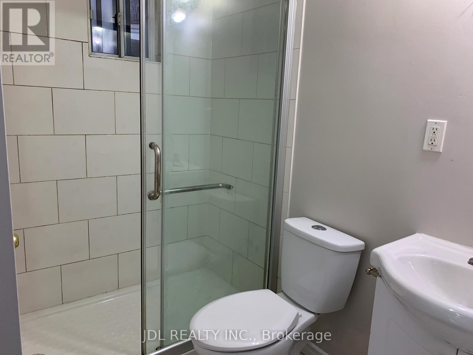 Main Floor - 593 Bathurst Street, Toronto, Ontario  M5S 2P8 - Photo 5 - C12126707